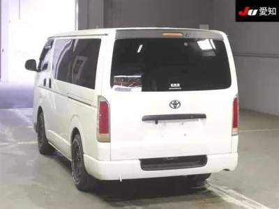 Toyota HiAce Van