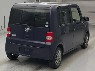 Toyota Pixis Space