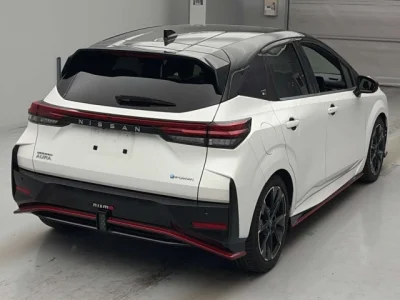 Nissan AURA