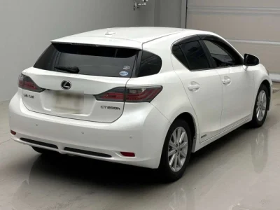 Lexus CT200h