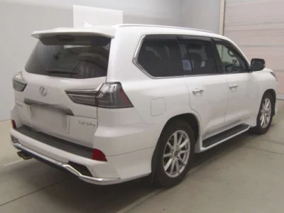 Lexus LX