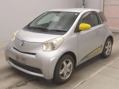 Toyota iQ
