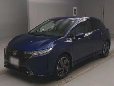 Nissan AURA