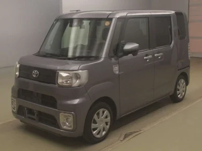 Toyota Pixis Mega