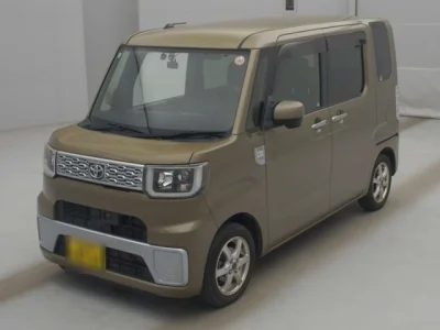 Toyota Pixis Mega