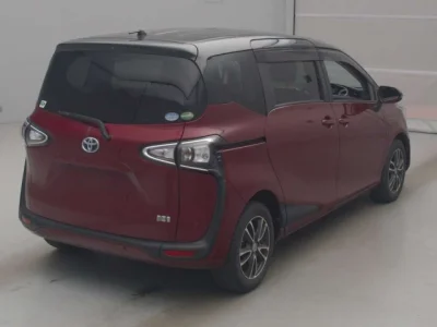 Toyota Sienta