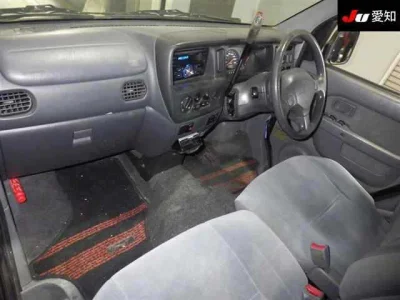 Daihatsu Atrai 7