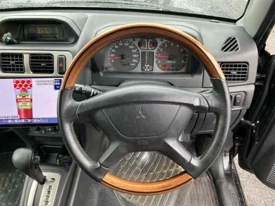 Mitsubishi Pajero iO