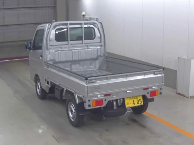 Nissan NT100 Clipper