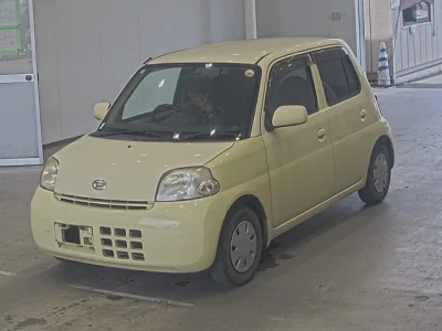 Daihatsu Esse