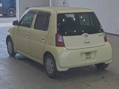 Daihatsu Esse