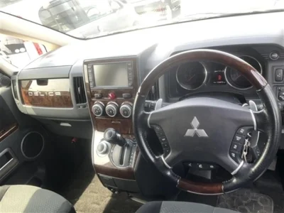 Mitsubishi DELICA D5