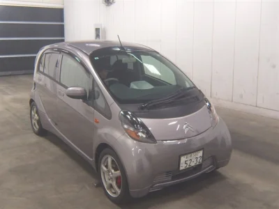 Mitsubishi i