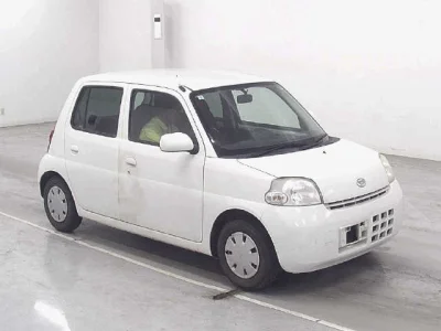 Daihatsu Esse