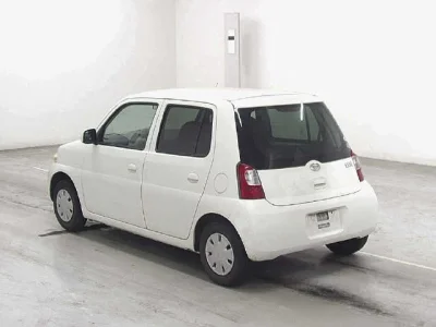 Daihatsu Esse