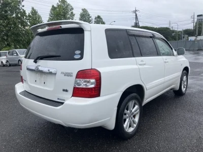 Toyota Kluger V