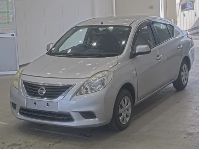 Nissan Tiida Latio