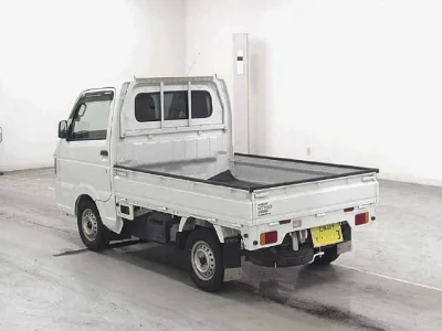 Nissan NT100 Clipper