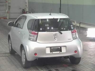 Toyota iQ