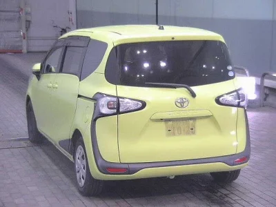 Toyota Sienta