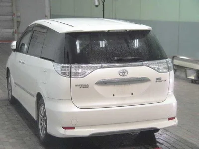 Toyota Estima Hybrid