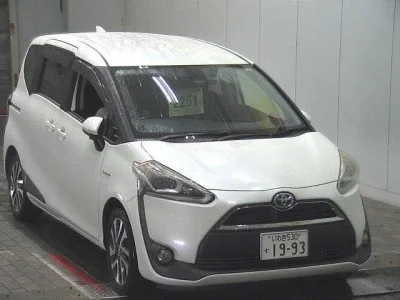 Toyota Sienta