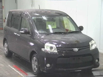 Toyota Sienta