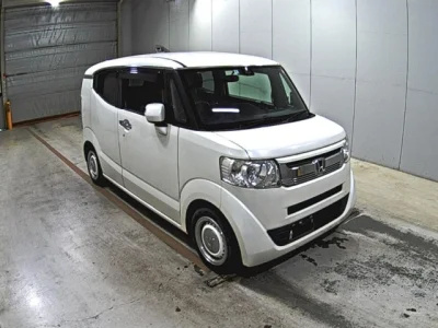Honda N-Box Slash