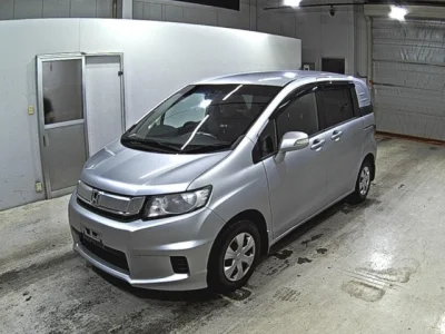 Honda Freed Spike