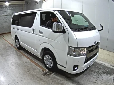 Toyota HiAce Van