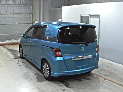 Honda Freed Spike