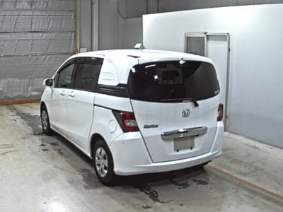 Honda Freed Spike
