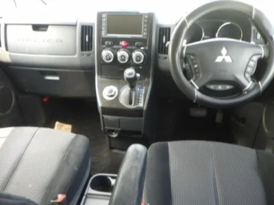 Mitsubishi DELICA D5