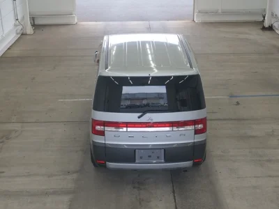 Mitsubishi DELICA D5