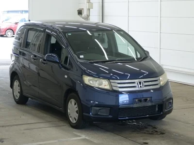 Honda FREED SPIKE