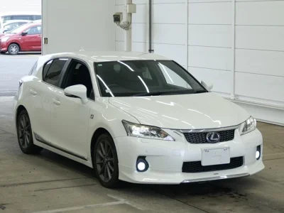 Lexus CT200h