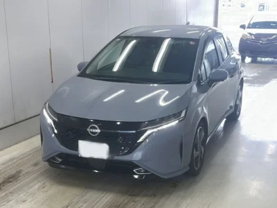 Nissan AURA