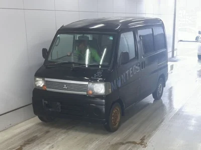 Mitsubishi Minicab Van