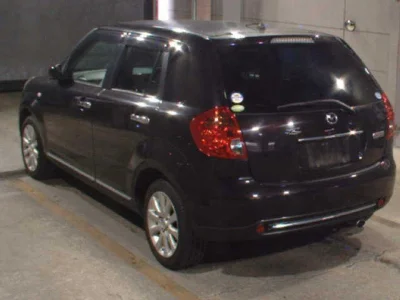 Mazda Verisa