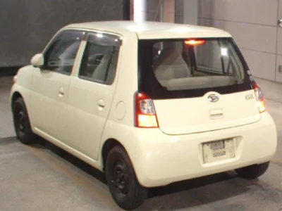 Daihatsu Esse