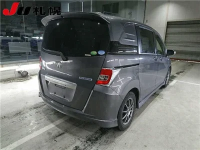 Honda Freed Spike