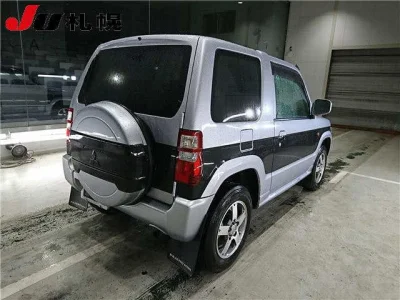 Mitsubishi Pajero Mini