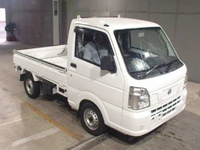 Nissan NT100 Clipper