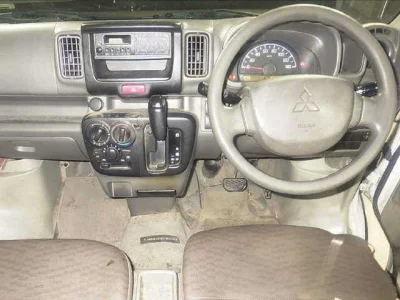 Mitsubishi Minicab Van