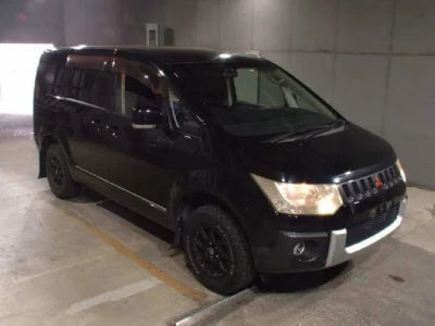 Mitsubishi DELICA D5