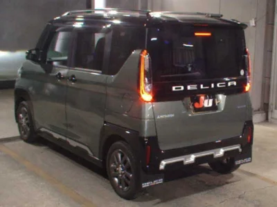 Mitsubishi Delica Mini