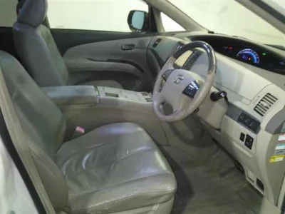 Toyota Estima Hybrid