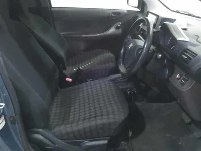 Toyota iQ