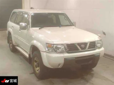 Nissan Safari