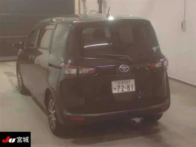 Toyota Sienta